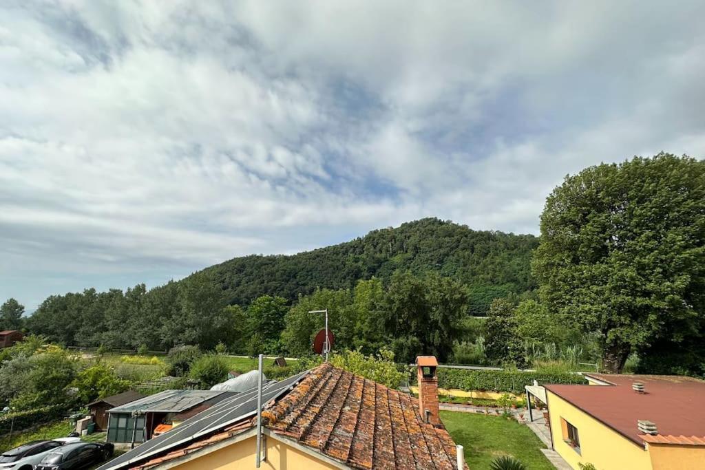 Nicola Apartment Lucca Bagian luar foto